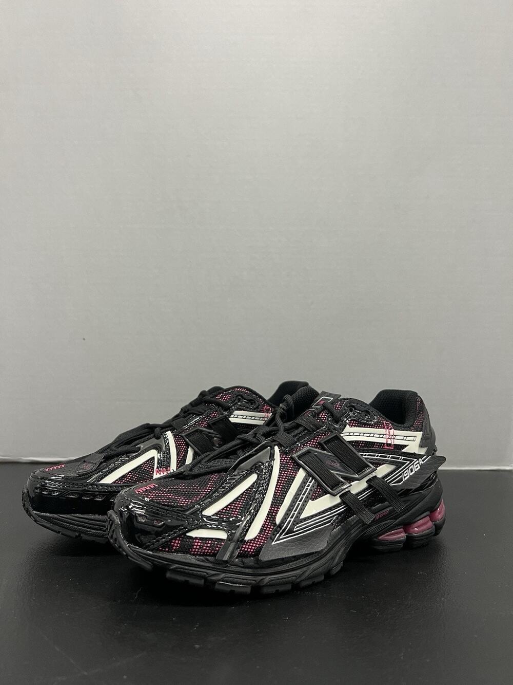 New Balance 1906A Black Dragon Berry U1906AD Size 4.5 Men Size 6 Women Pink